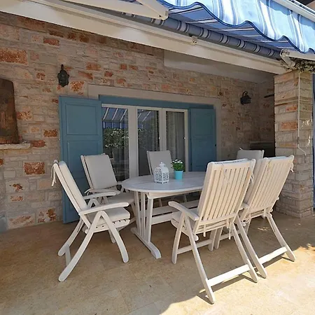 Holiday home Sverko